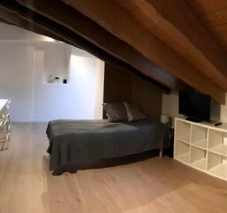 Corridoni Lägenhet *