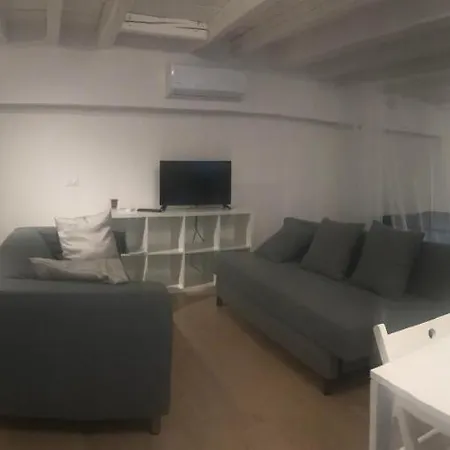 Corridoni Lägenhet *